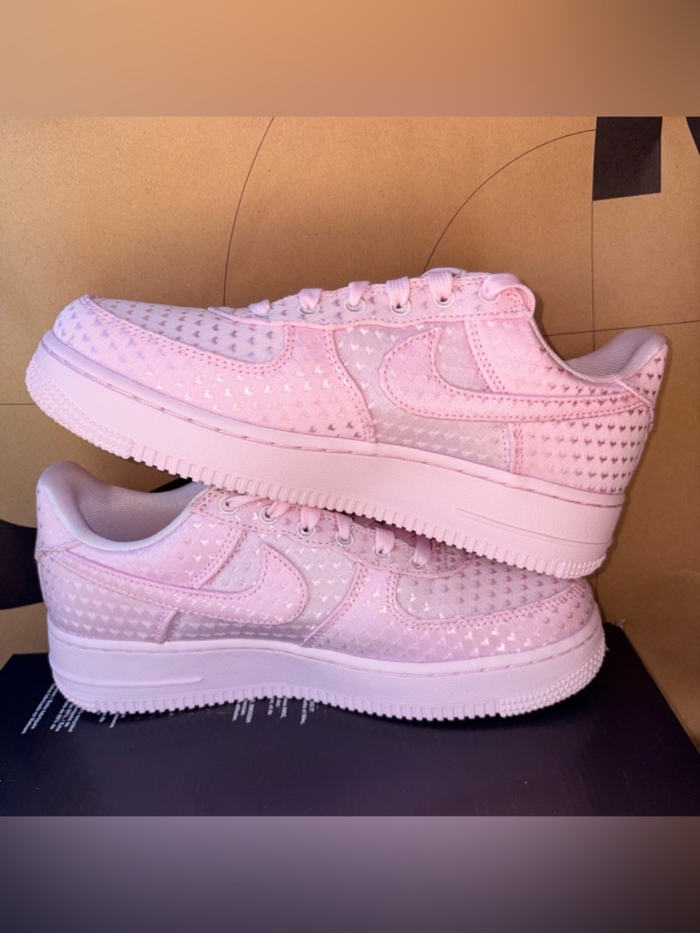 NEW Nike Air Force 1 Low Valentine's Day Pink Foam NBY IQ9965-601 Women Size 7.5 - Picture 4 of 8